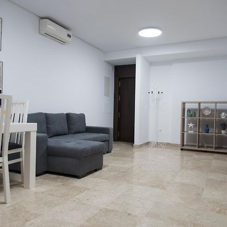 Nightinsevilla Teodosio Free Parking Dış mekan fotoğraf
