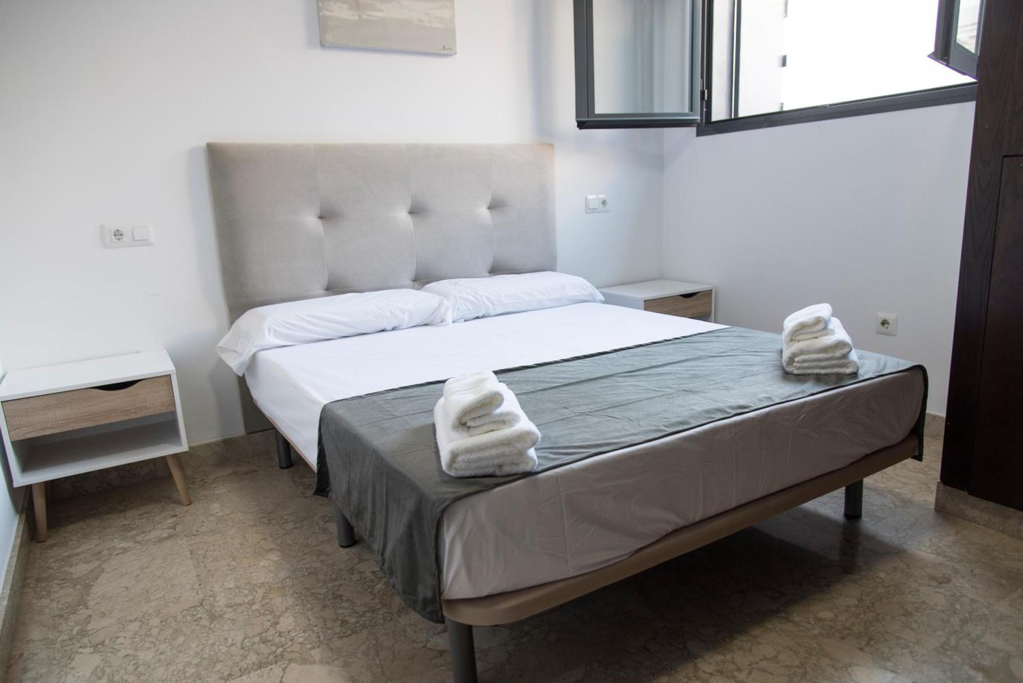 Nightinsevilla Teodosio Free Parking Dış mekan fotoğraf