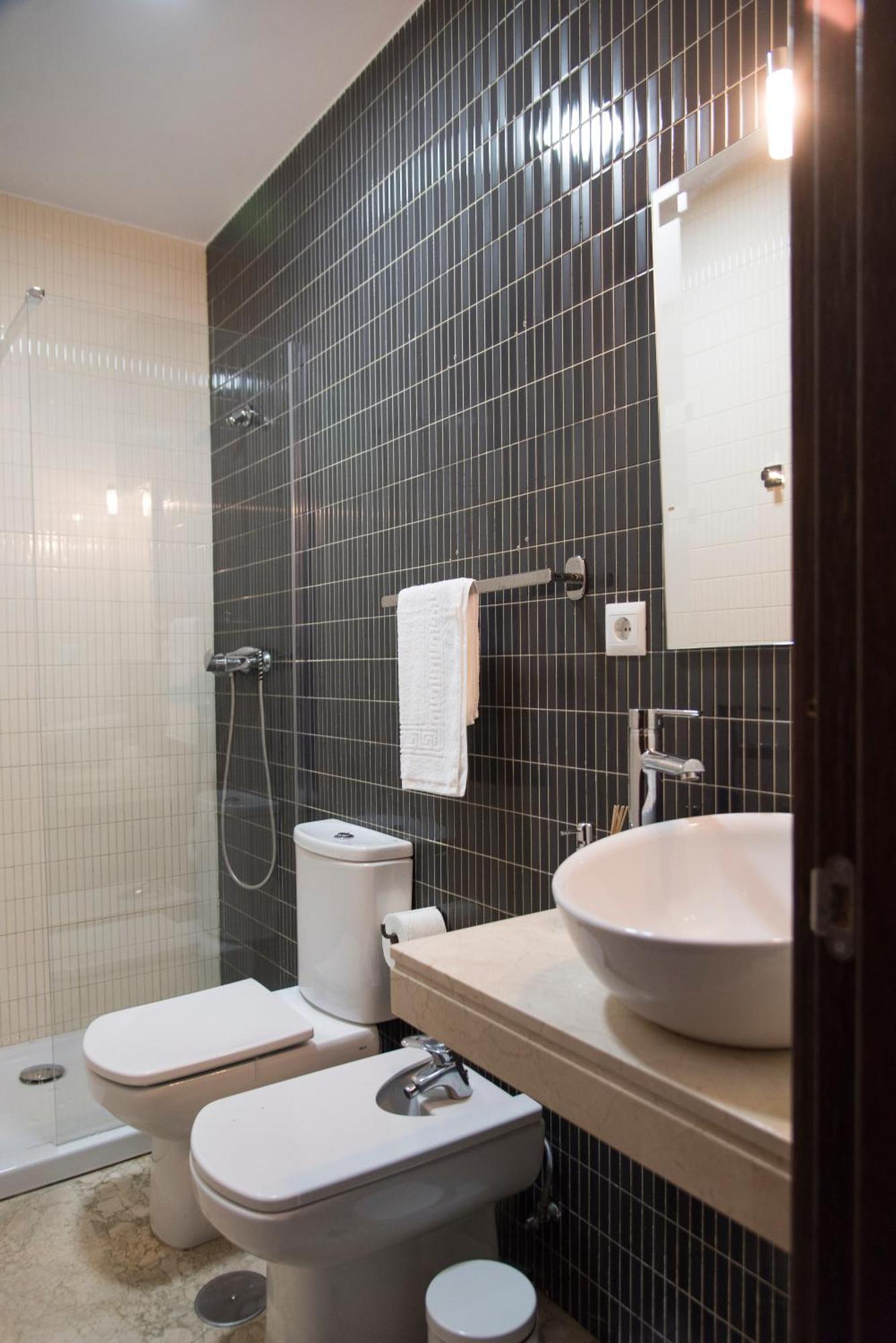 Nightinsevilla Teodosio Free Parking Dış mekan fotoğraf